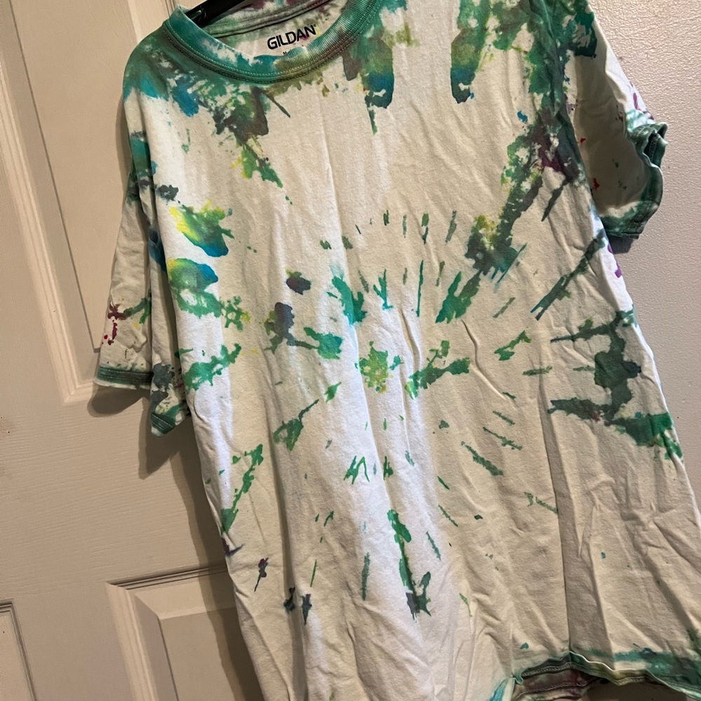 Walmart brand tee shirt: Gildan